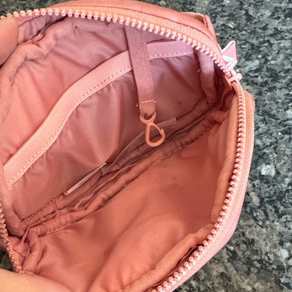 Reebok pink Belt Bag EUC - Picture 10 of 13